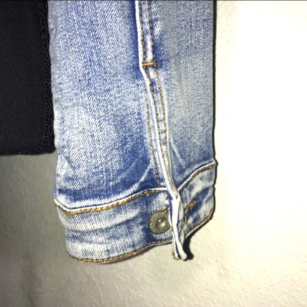 Zanadi Jean Jacket with Lace Inserts - Picture 5 of 7
